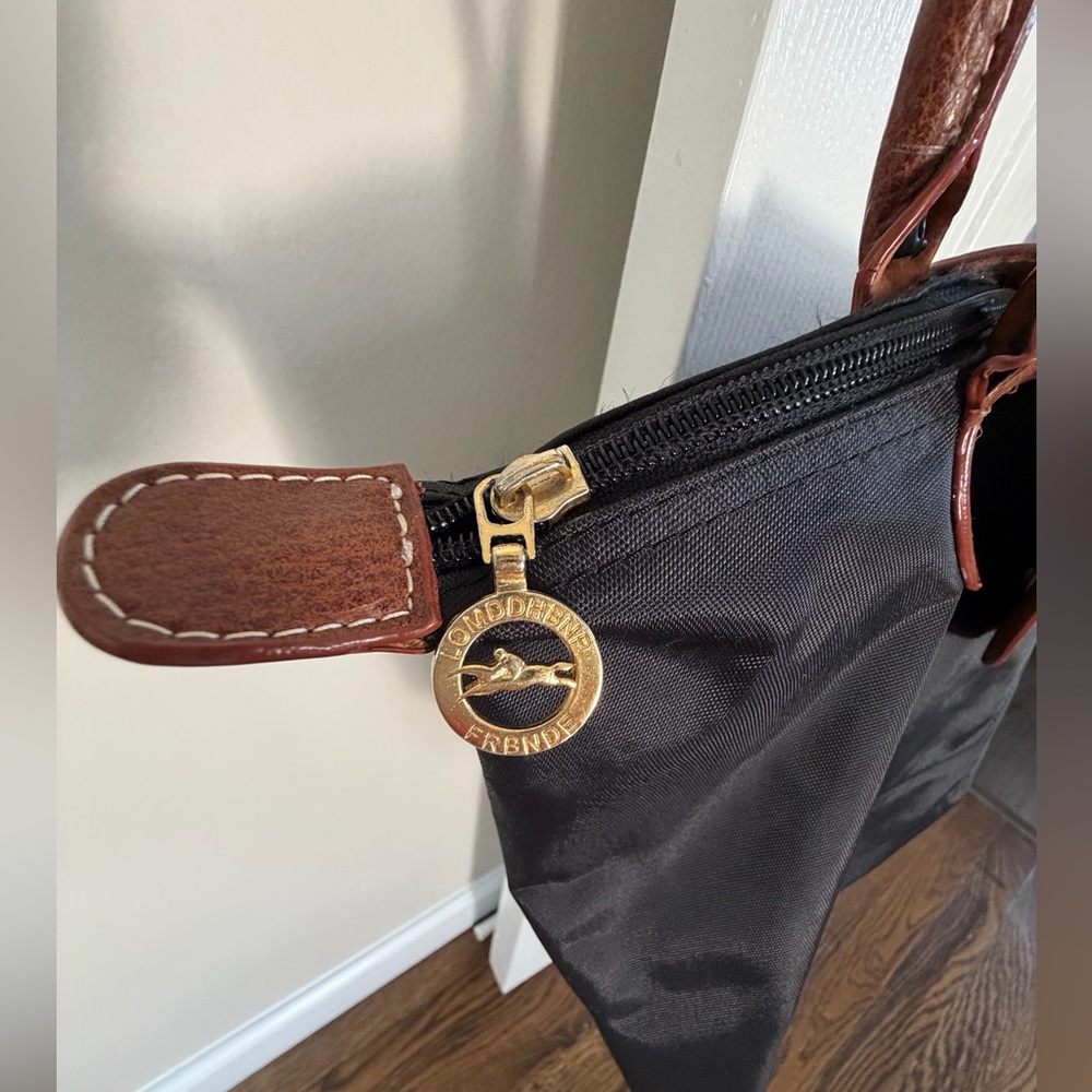 Black Longchamp Tophandle Bag ( medium size) - Picture 4 of 7